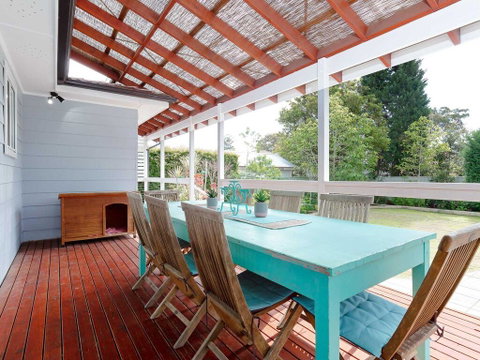 Rubys Retreat', 44 Achilles Street - Pet Friendly, Aircon & Boat Parking - Rental Cars 1