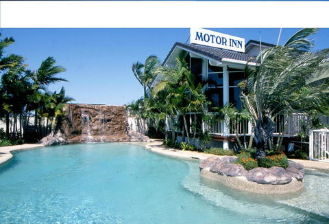 Runaway Bay Motor Inn - Rental Cars 0