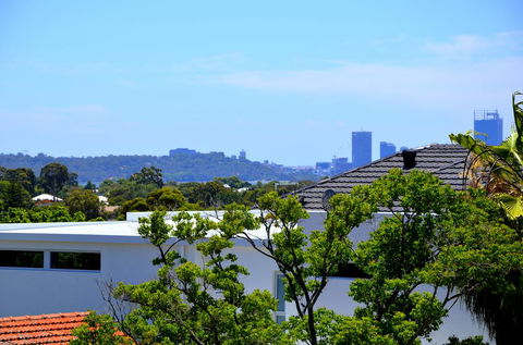 Sapphire Blue Apartment - Rental Cars 0