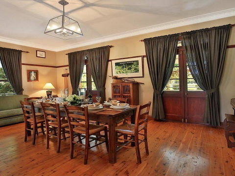 Sarnia - Period Home In Garden Oasis With Pool - Rental Cars 3