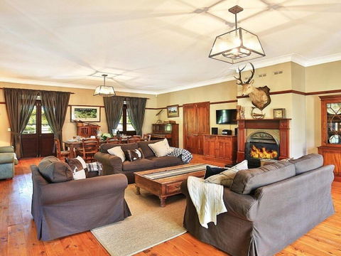Sarnia - Period Home In Garden Oasis With Pool - Rental Cars 2