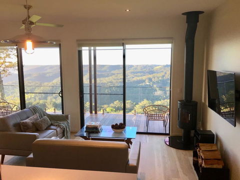 Scandinavian Cabin - Maleny - One Bedroom - Rental Cars 0
