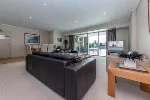 Scirocco, Unit 1/23 Tomaree Street - Rental Cars 2