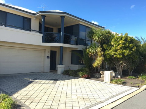 Seahaven By Rockingham Apartments - Rental Cars 0