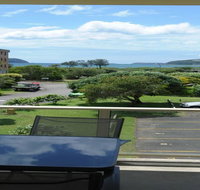 Seaspray- Walk to the beach - Rental Cars