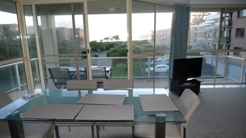 Seaspray- Walk To The Beach! - Rental Cars 1