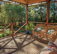 Secluded homestead amongst the trees - Rental Cars