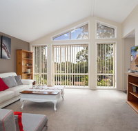 Serenity' 7 Mulloway Place - Peaceful house with air con Netflix  WIFI - Rental Cars