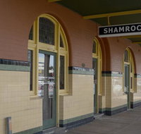 Shamrock Hotel Motel Temora - Rental Cars