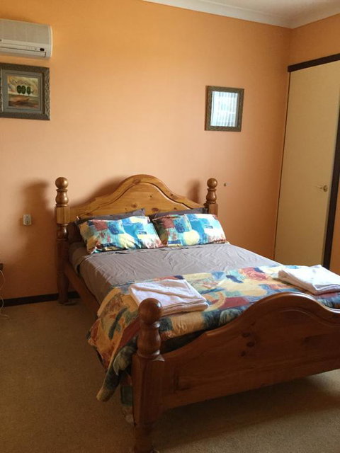 Shark Bay Views B & B - Rental Cars 2