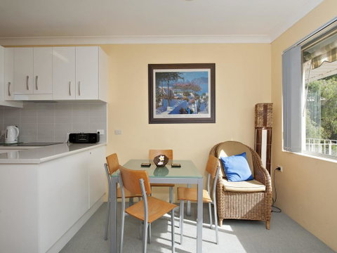 Shipmates, Unit 8/51 Christmas Bush Avenue - Rental Cars 3