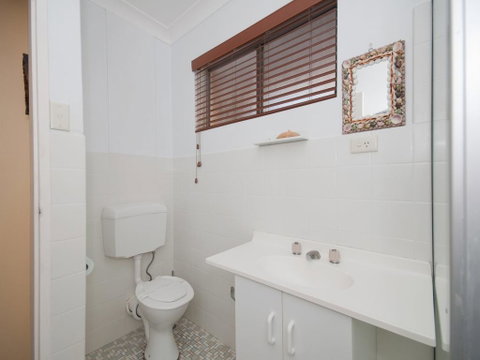 Shipmates, Unit 8/51 Christmas Bush Avenue - Rental Cars 2