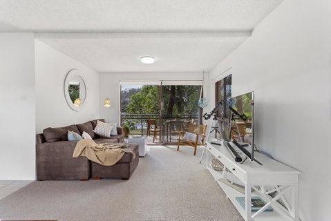 Shoreline, Unit 15,1 Intrepid Close - Rental Cars 2