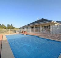 Silver Springs 6br Luxury Homestead with Wifi Pool. Fireplace Views Olives and Space - Rental Cars