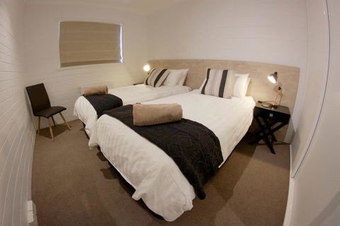 Snow Ski Apartments 39 - Rental Cars 2