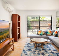 Spacious Home in the Heart of Avalon Beach - Rental Cars