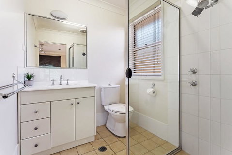 Spacious, Modern & Walk To The Beach! - Rental Cars 2