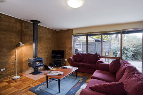 Split Point Cottages - Rental Cars 0