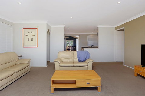 Stunning Home In Salamander Bay! - Rental Cars 1