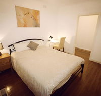 Sunny House - Melbourne Airport Home - Rental Cars