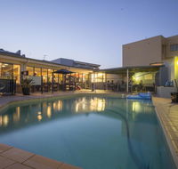 Sydney Beachouse YHA - Rental Cars