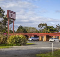 Tarra Motel - Rental Cars