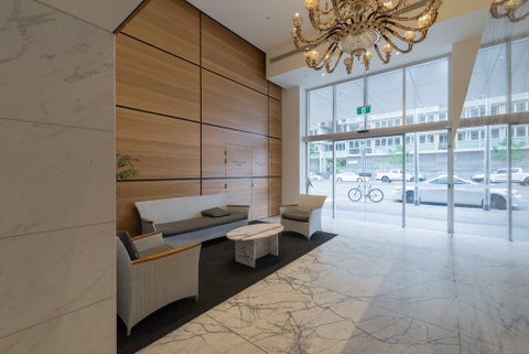 Tasha's Apartments On Morphett - Rental Cars 1