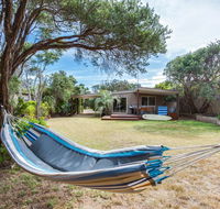 Tasman Surf House - so close to the beach - Rental Cars