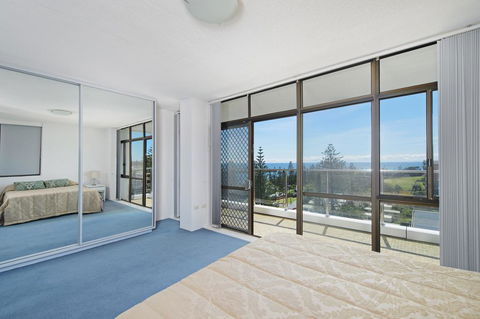 Tasman Towers 22, 3 Munster Street - Rental Cars 1