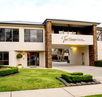 Tea House Motor Inn - Rental Cars