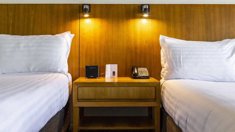 Hotel Grand Chancellor Hobart - Rental Cars 26