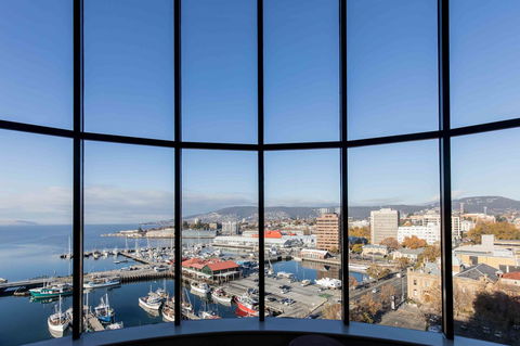 Hotel Grand Chancellor Hobart - Rental Cars 7