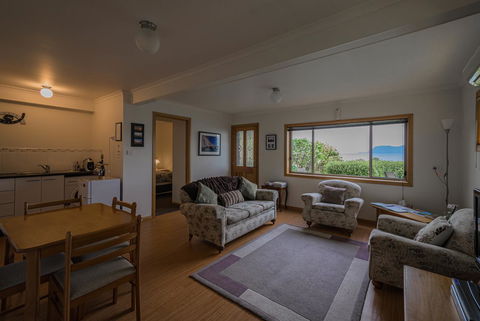 Maria Views Bed & Breakfast - Rental Cars 14