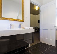 Deloraine Hotel - Rental Cars