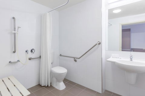 Travelodge Hotel Hobart Airport - Rental Cars 5