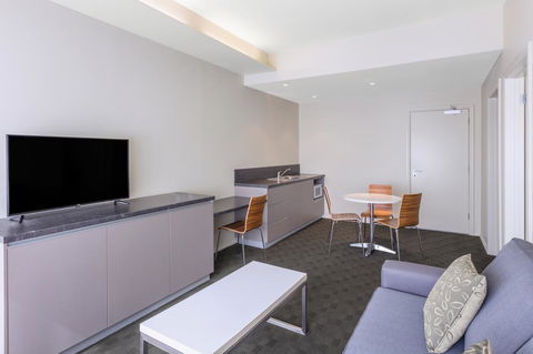 Travelodge Hotel Hobart Airport - Rental Cars 8