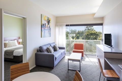 Travelodge Hotel Hobart Airport - Rental Cars 9