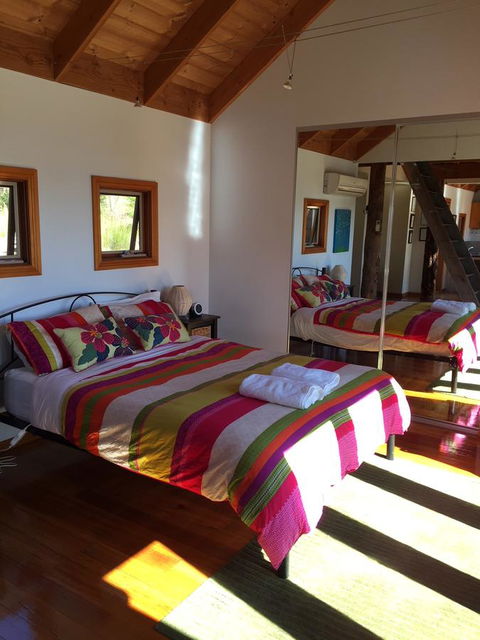 The Tree House - Rental Cars 0