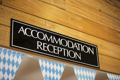 Nightcap At Sandringham Hotel - Rental Cars 26