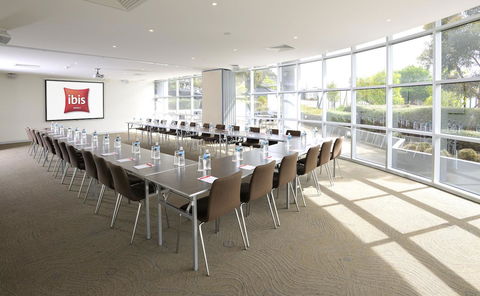 Ibis Melbourne - Glen Waverley - Rental Cars 26