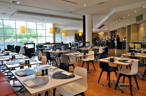 Ibis Melbourne - Glen Waverley - Rental Cars 14