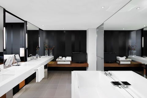 Crown Metropol Melbourne - Rental Cars 7