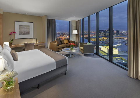 Crown Promenade Melbourne - Rental Cars 1