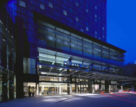 Crown Promenade Melbourne - Rental Cars 10