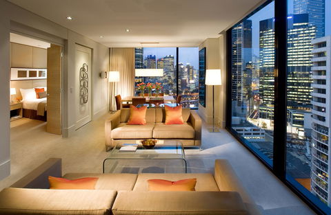 Crown Promenade Melbourne - Rental Cars 7