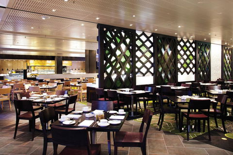 Crown Promenade Melbourne - Rental Cars 26