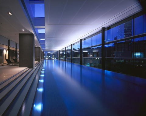 Crown Promenade Melbourne - Rental Cars 14
