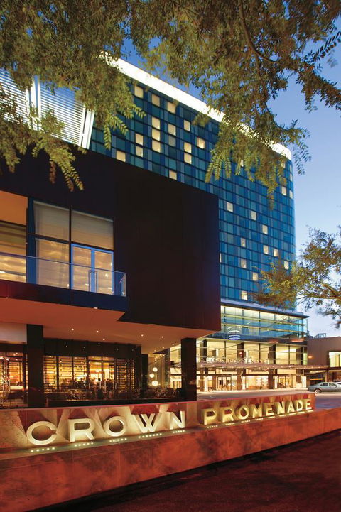 Crown Promenade Melbourne - Rental Cars 8