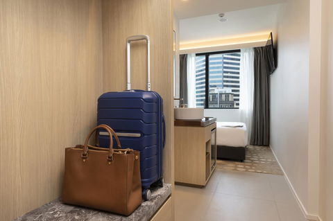 Ibis Melbourne Central - Rental Cars 39