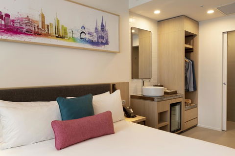 Ibis Melbourne Central - Rental Cars 40